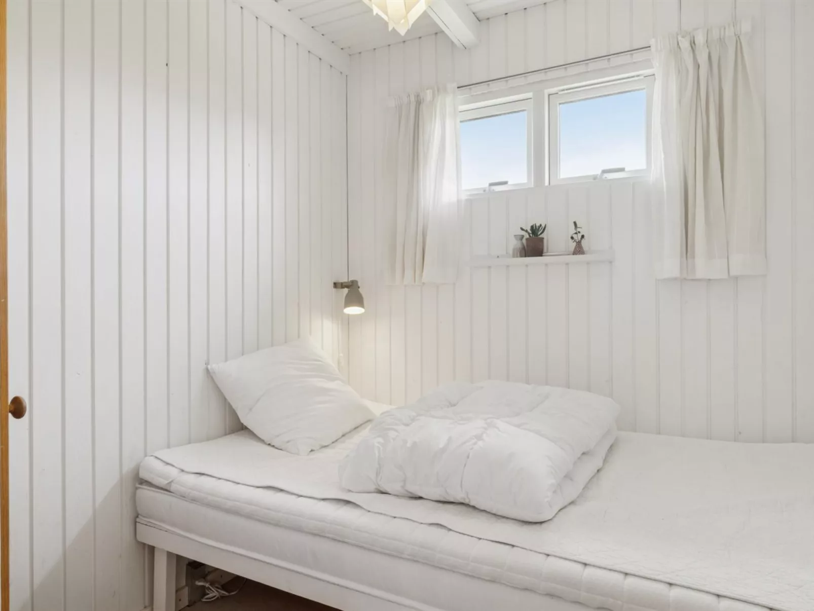 "Bjarni" - 180m from the sea - Inside