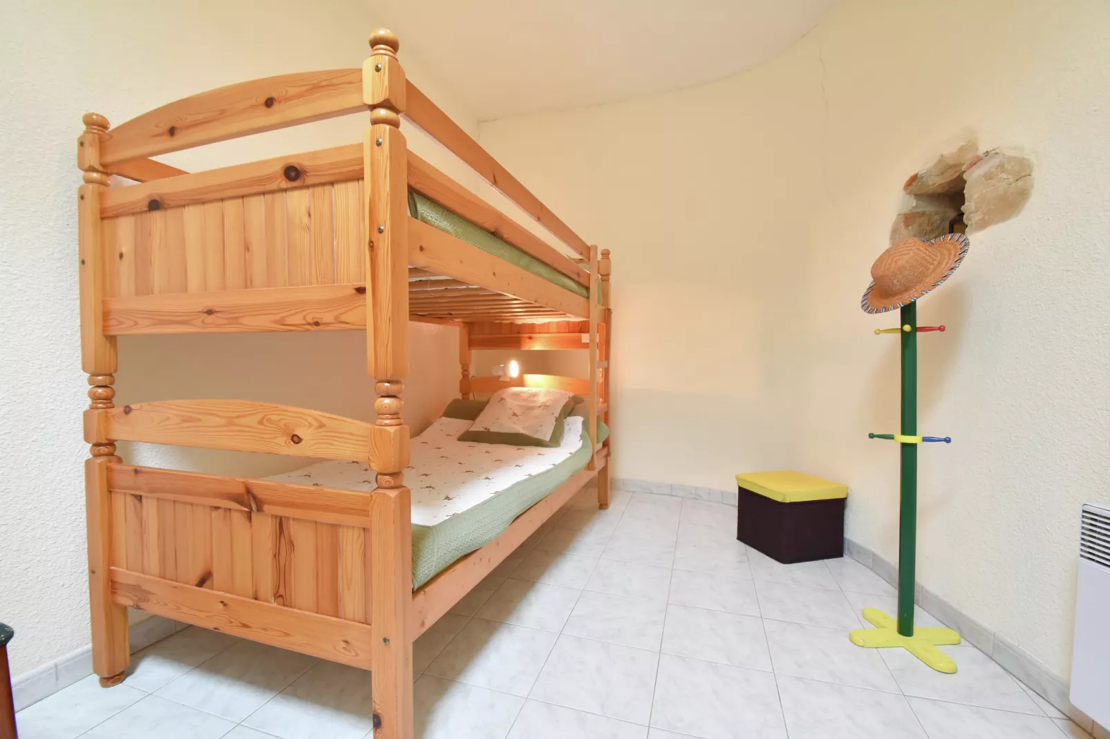 VILLA - FELINES MINERVOIS-Chambre