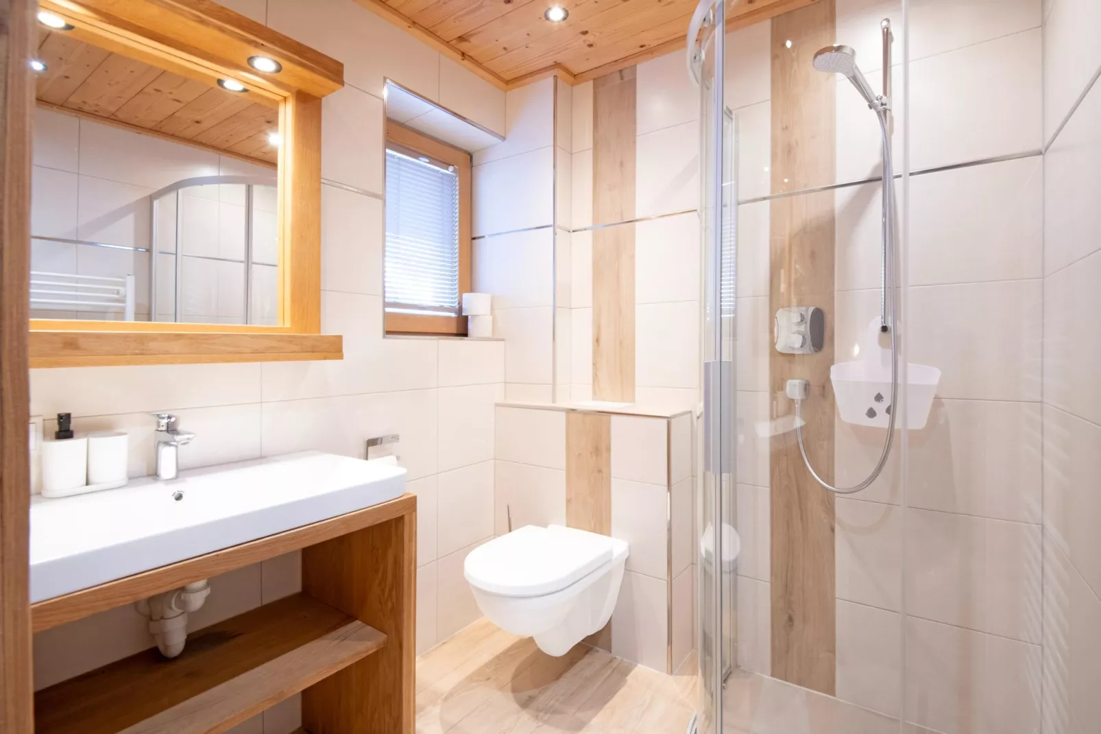 Ferienhaus Marienbergl - 10 Personen-Bathroom