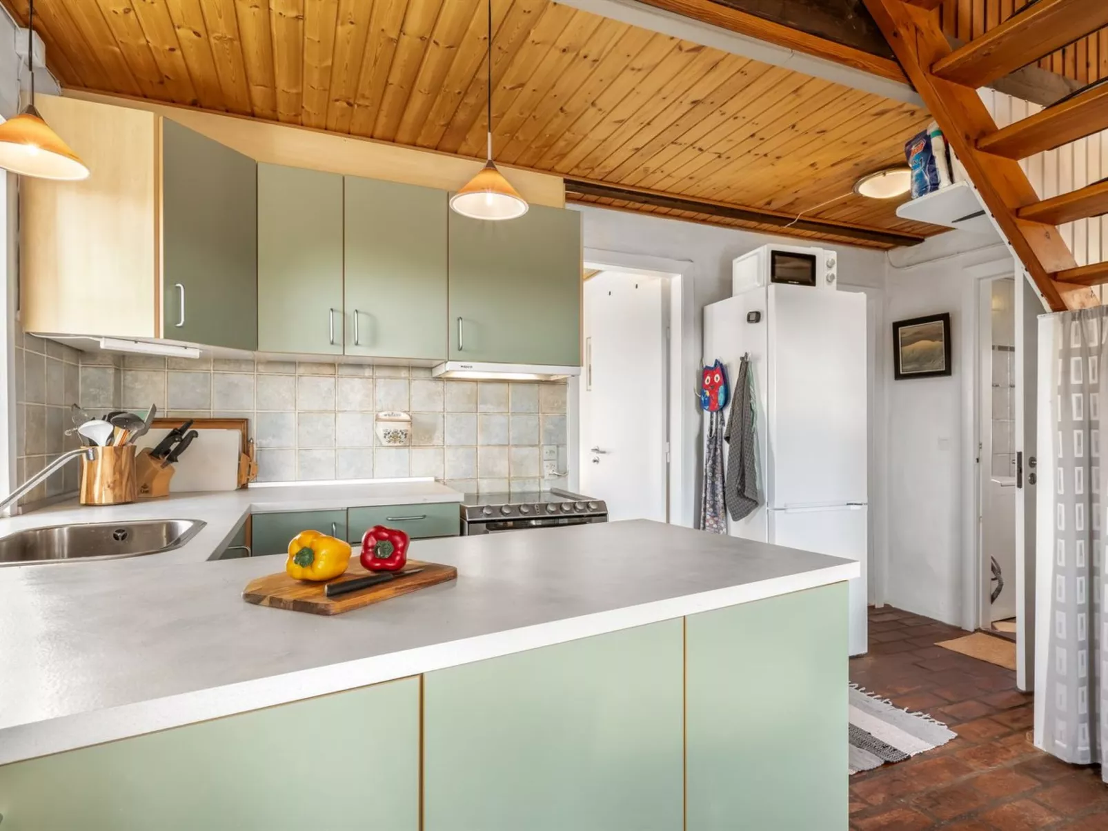 "Trugot" - 450m to the fjord-Inside