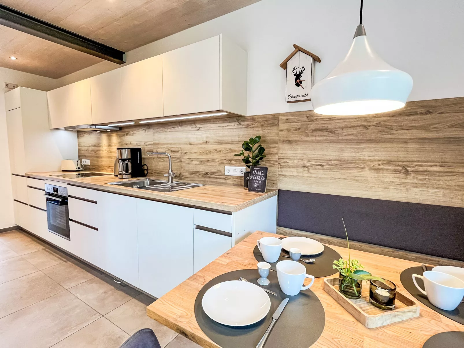 Kinast (HFT202) - Drinnen