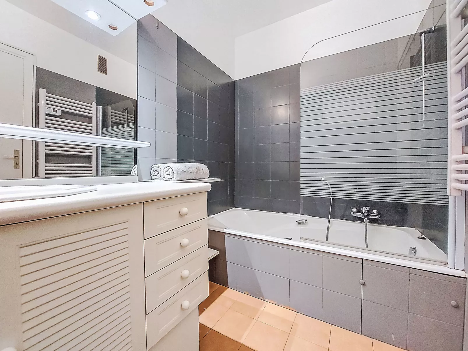 Le Clos tranquille-Drinnen