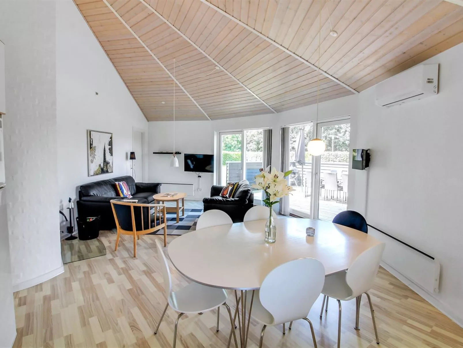 "Jani" - 25km from the sea-Drinnen