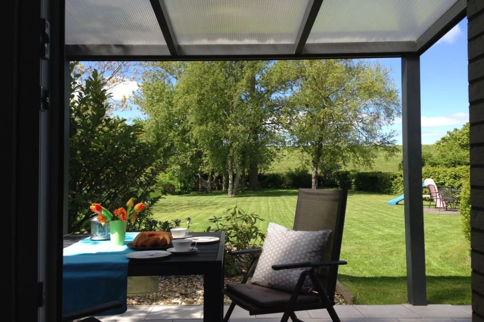 90385-Terrace balcony