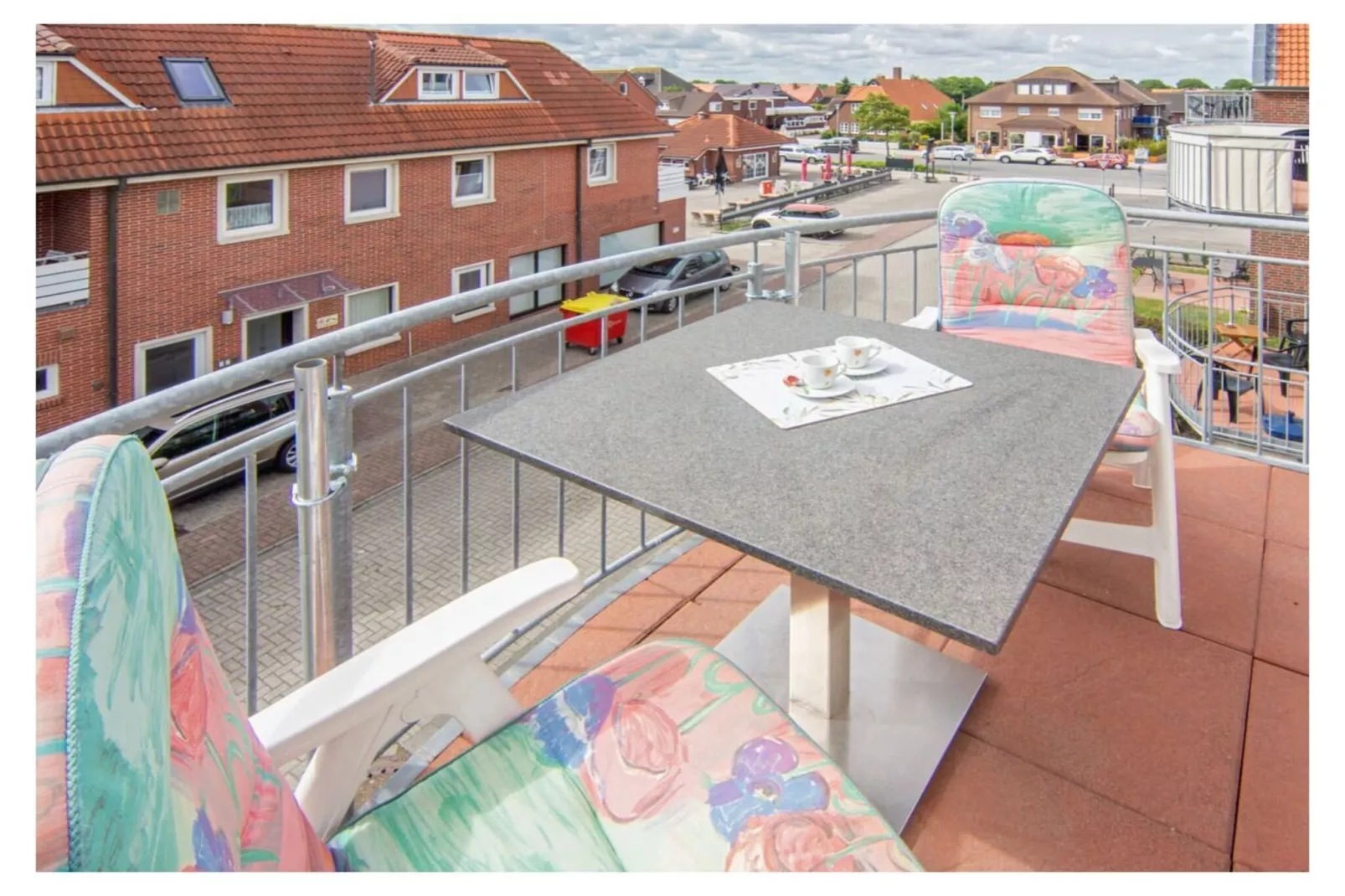 279394-Terrace balcony