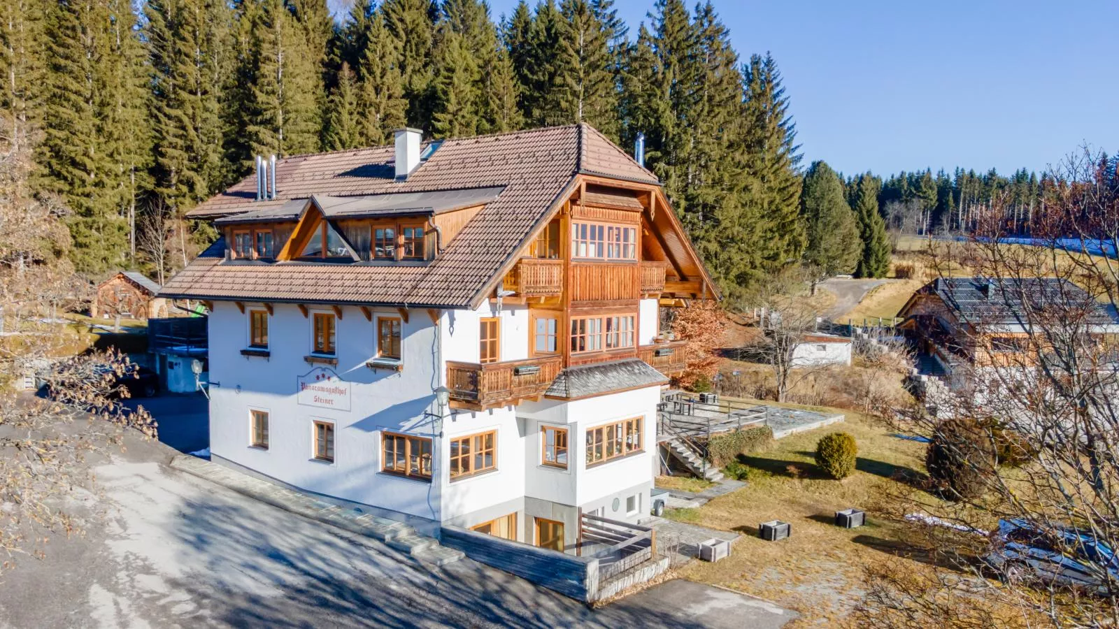 Fanningberg-Exterior in winter