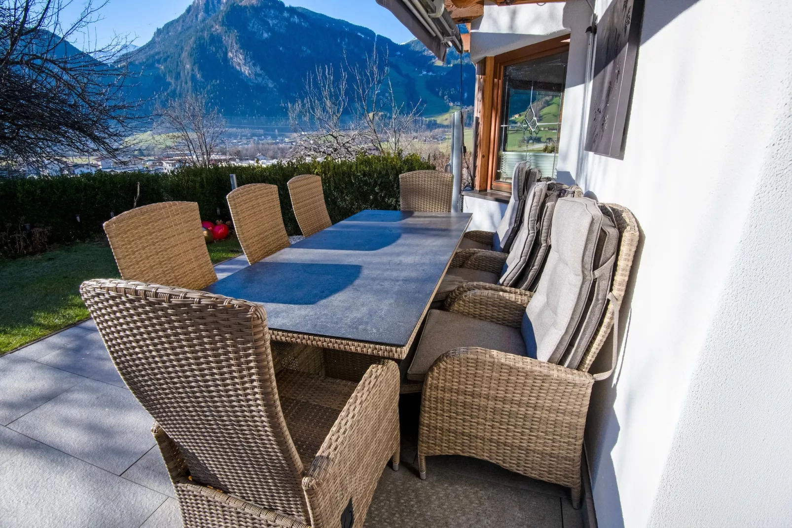 Exklusive Ferienwohnung mit Whirlpool-Terrasse / balcon