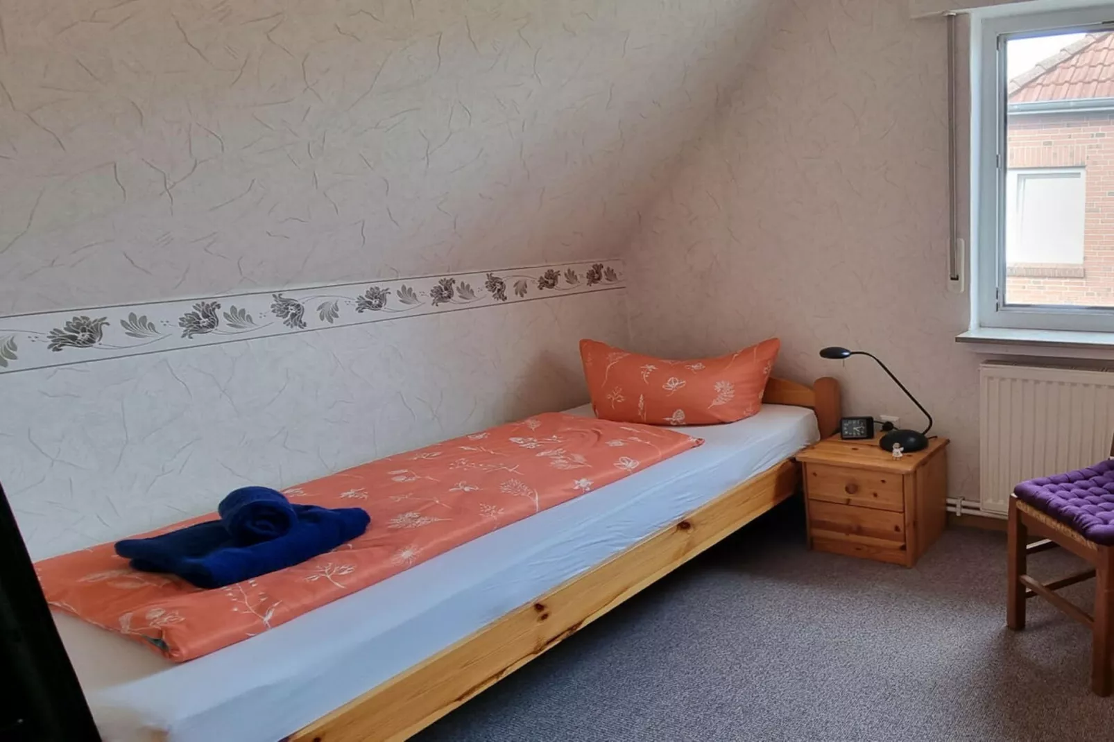 410843-Bedroom