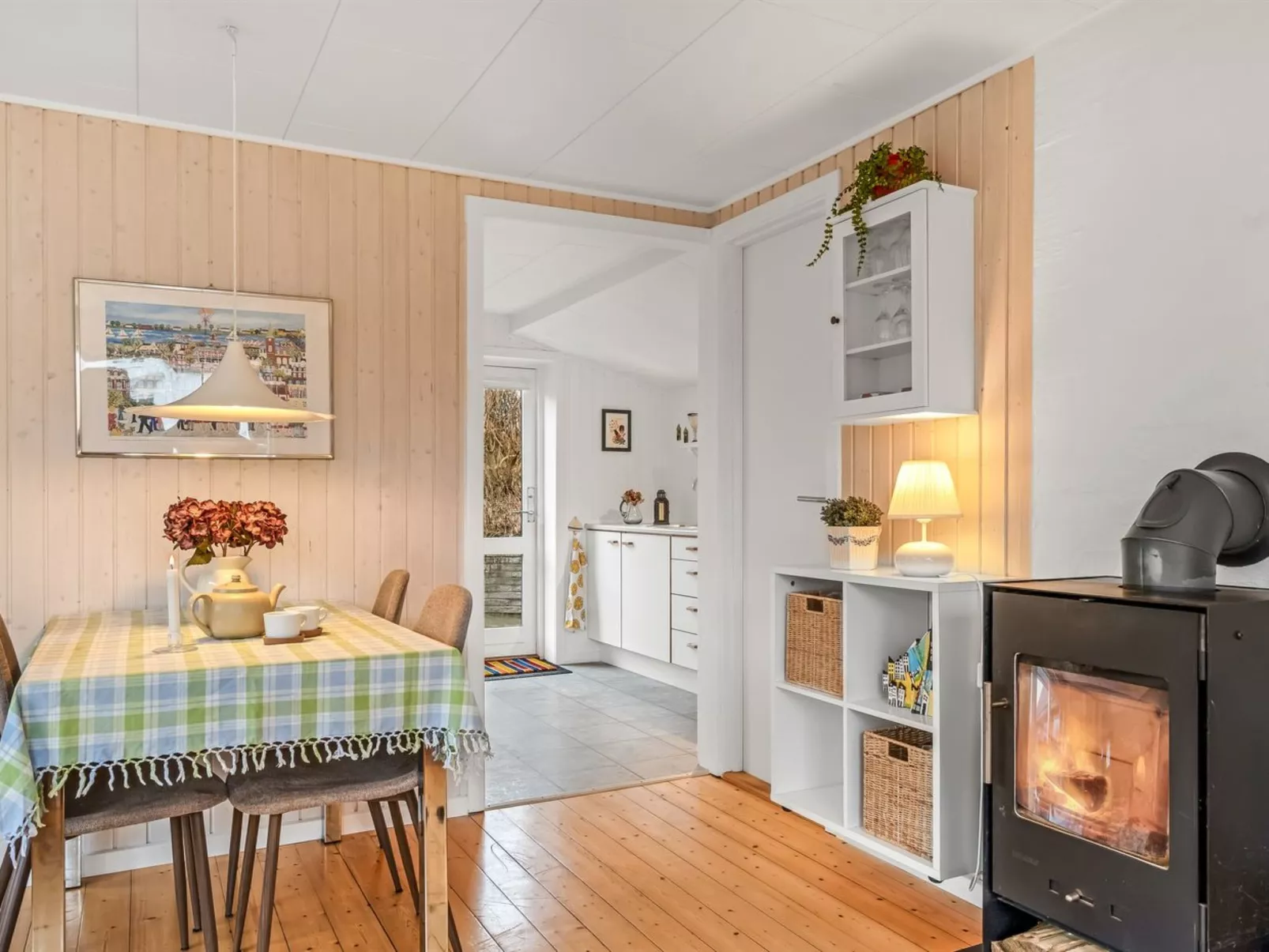 "Annemone" - 900m from the sea-Dedans