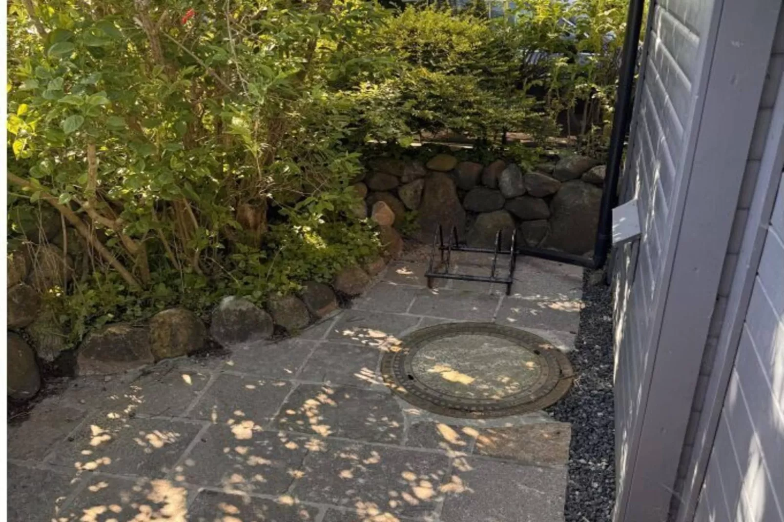 298006-Exterior in summer