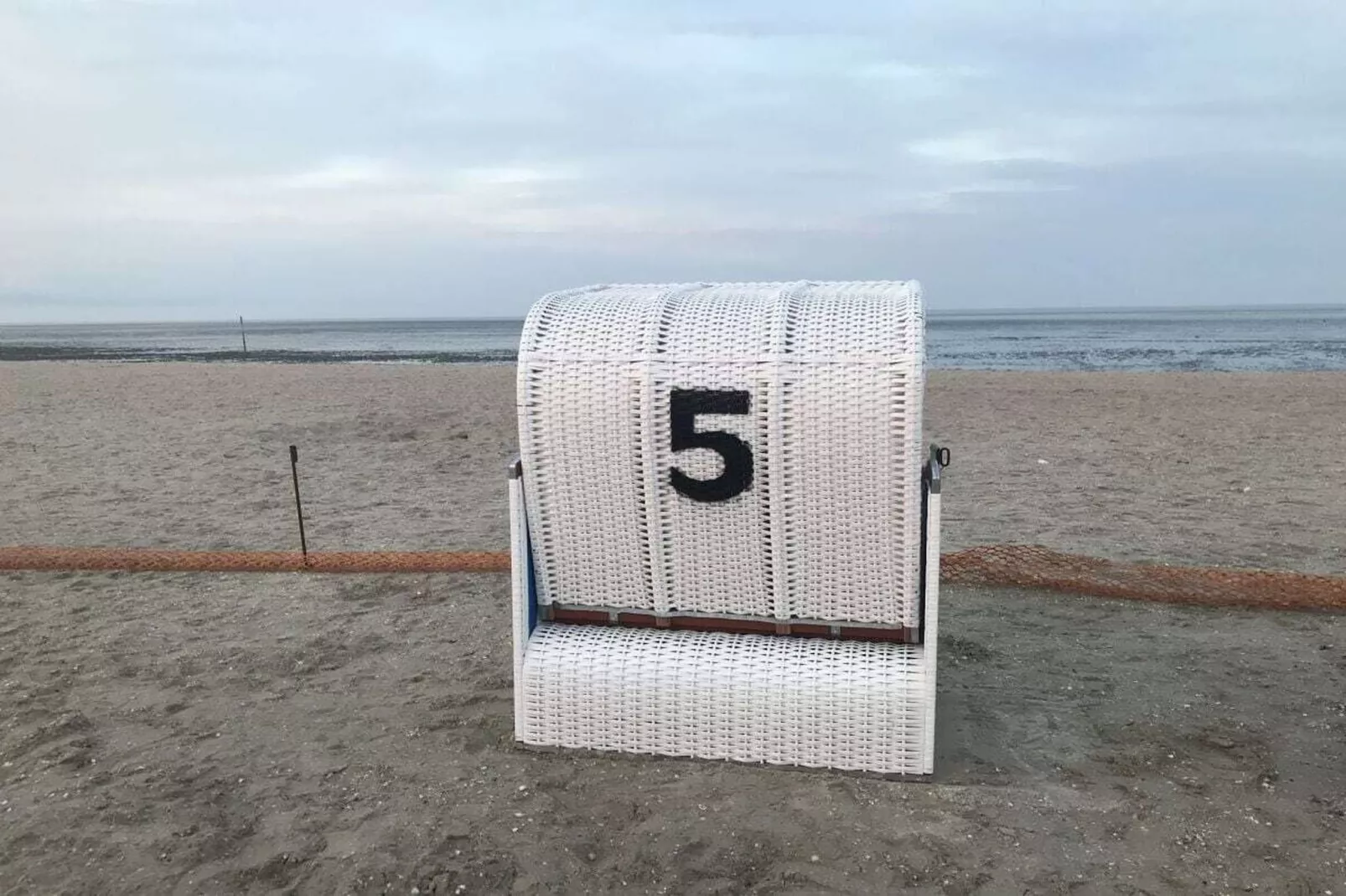 293990-Areas within 5km in summer