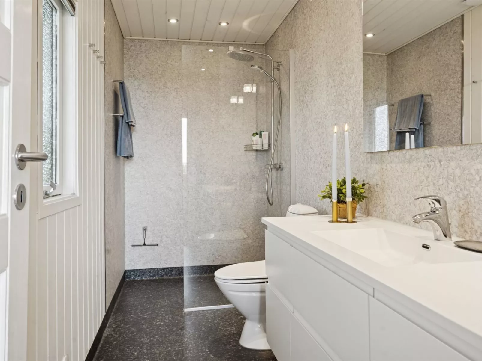 "Sighbiorn" - 150m to the fjord-Dedans