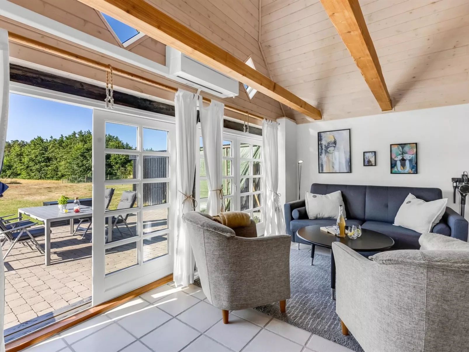 "Ronja" - 1.3km from the sea-Drinnen