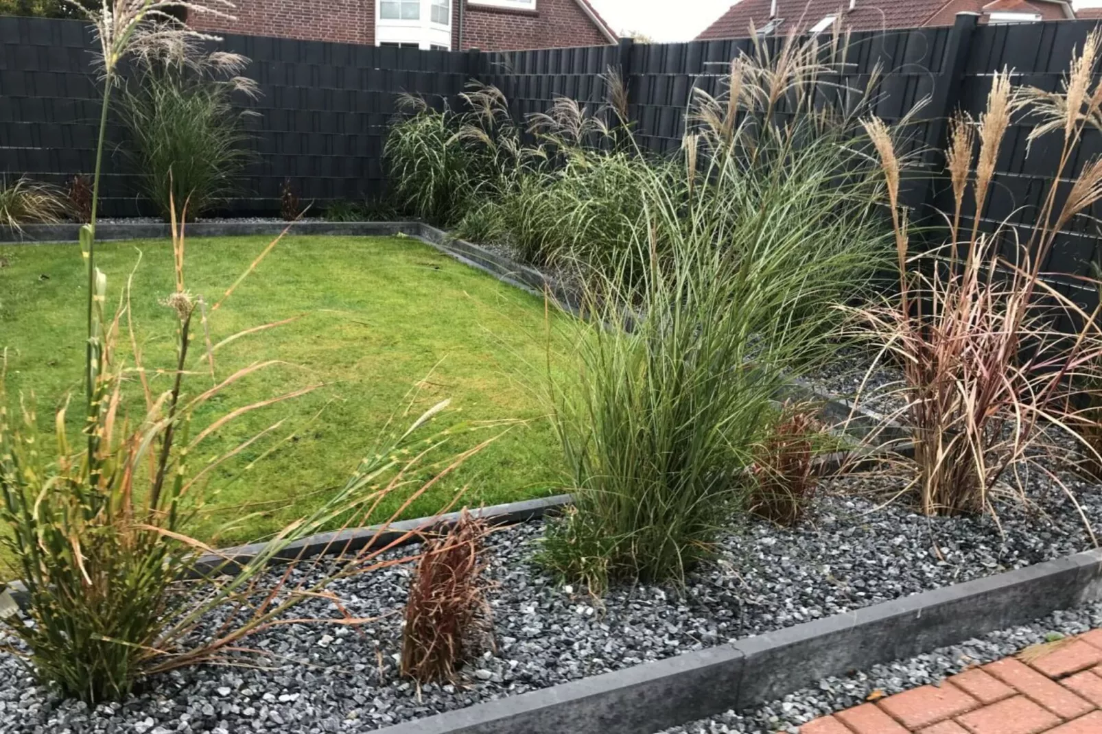 383827 - Jardins en été