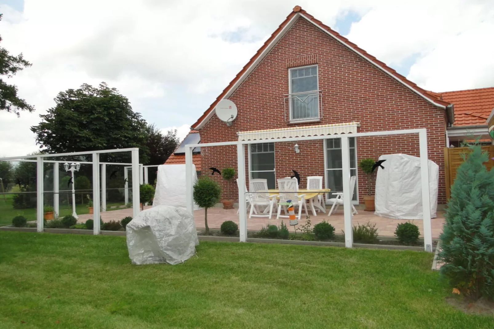 83177-Terrasse / balcon