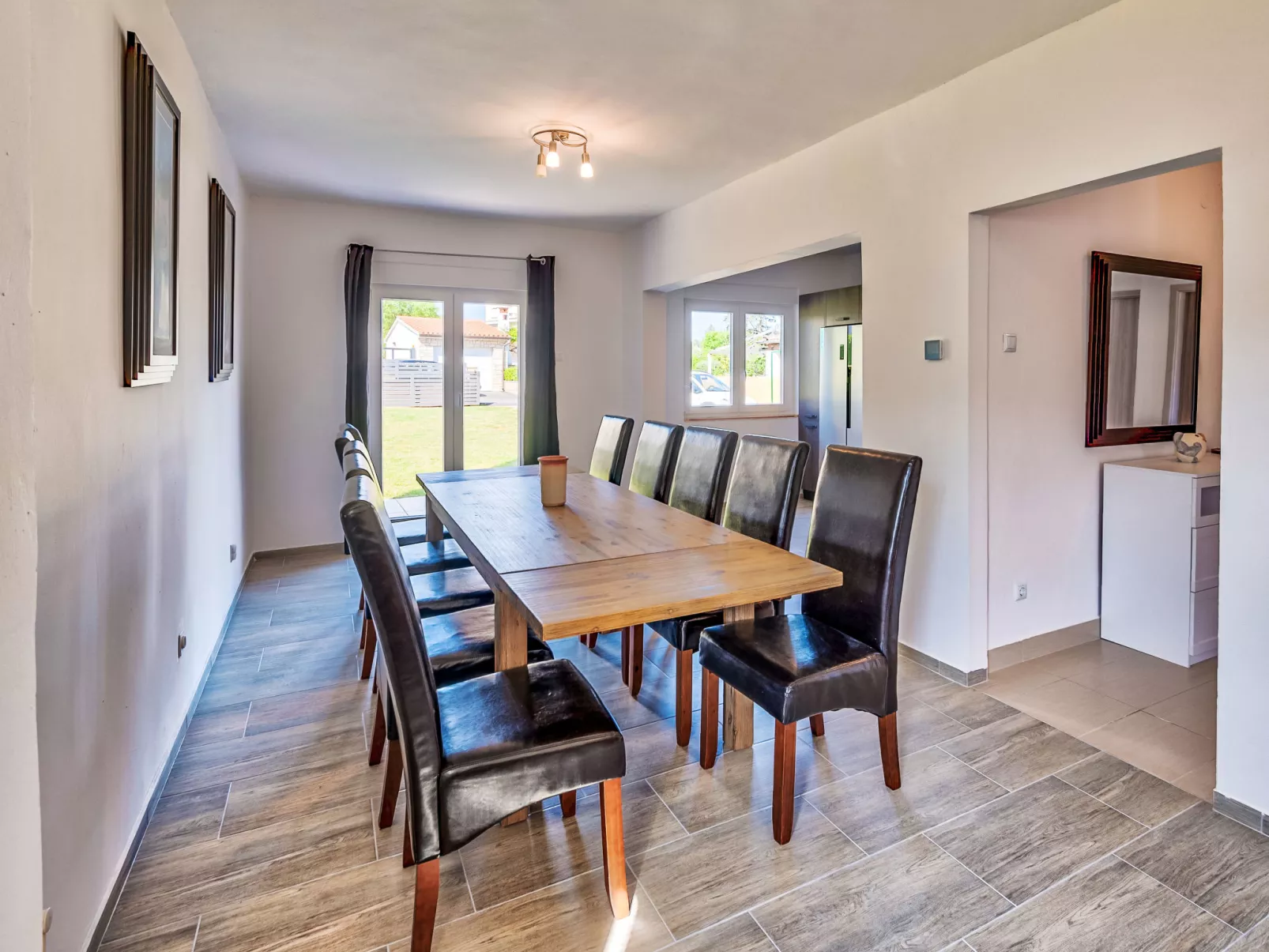 Villa mit Garten, Grill und Terrasse - Inside