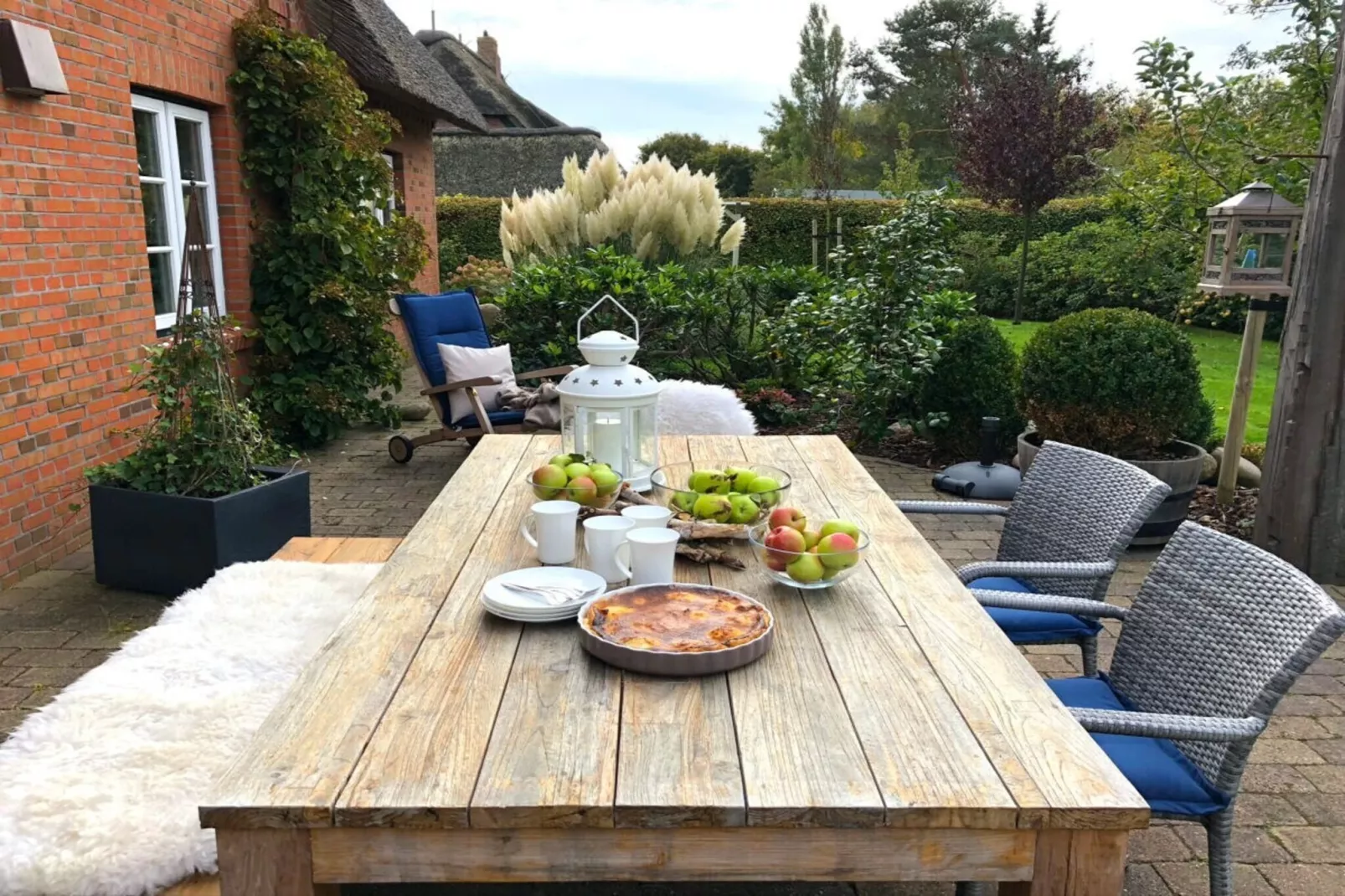 311436-Terrace balcony