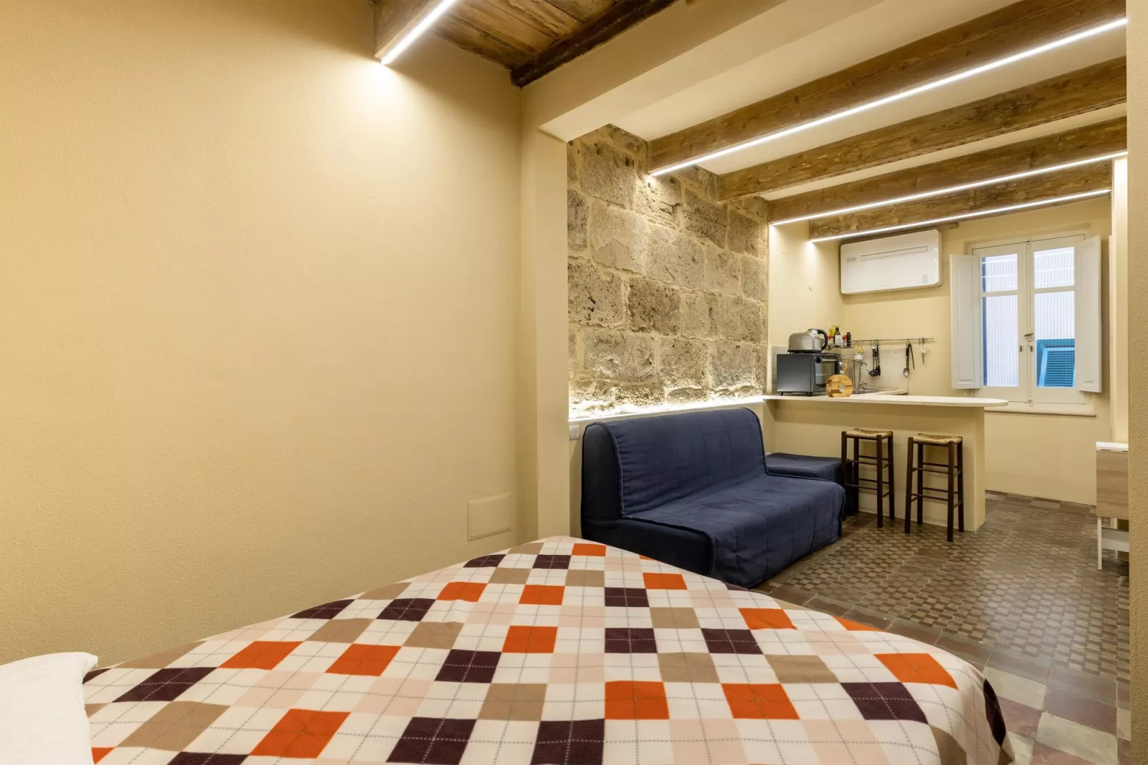 MONOLOCALE BURAGNA-Bedroom