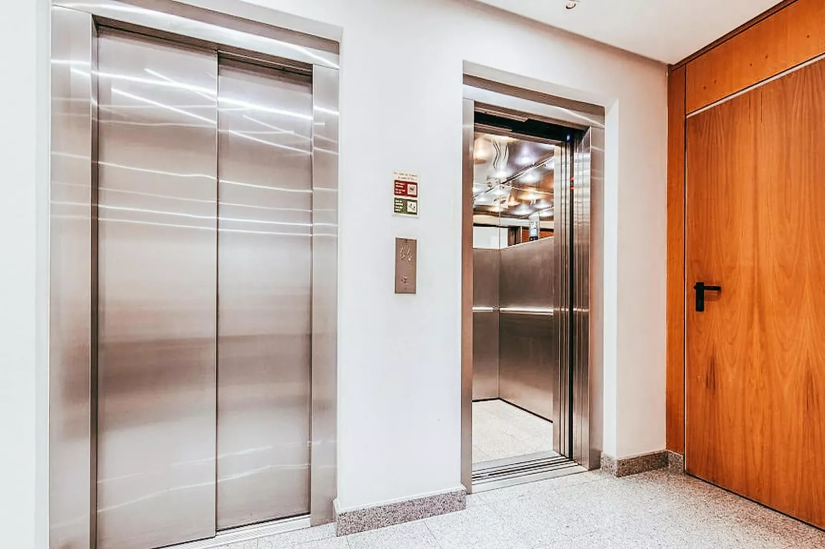 Trendy Apartment River View By Gthouse - Flur