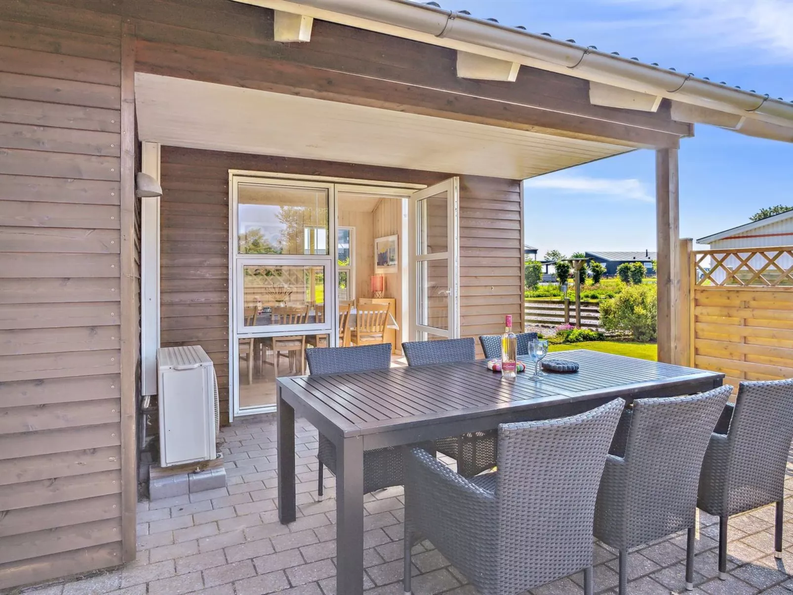 "Neno" - 100m from the sea-Draußen