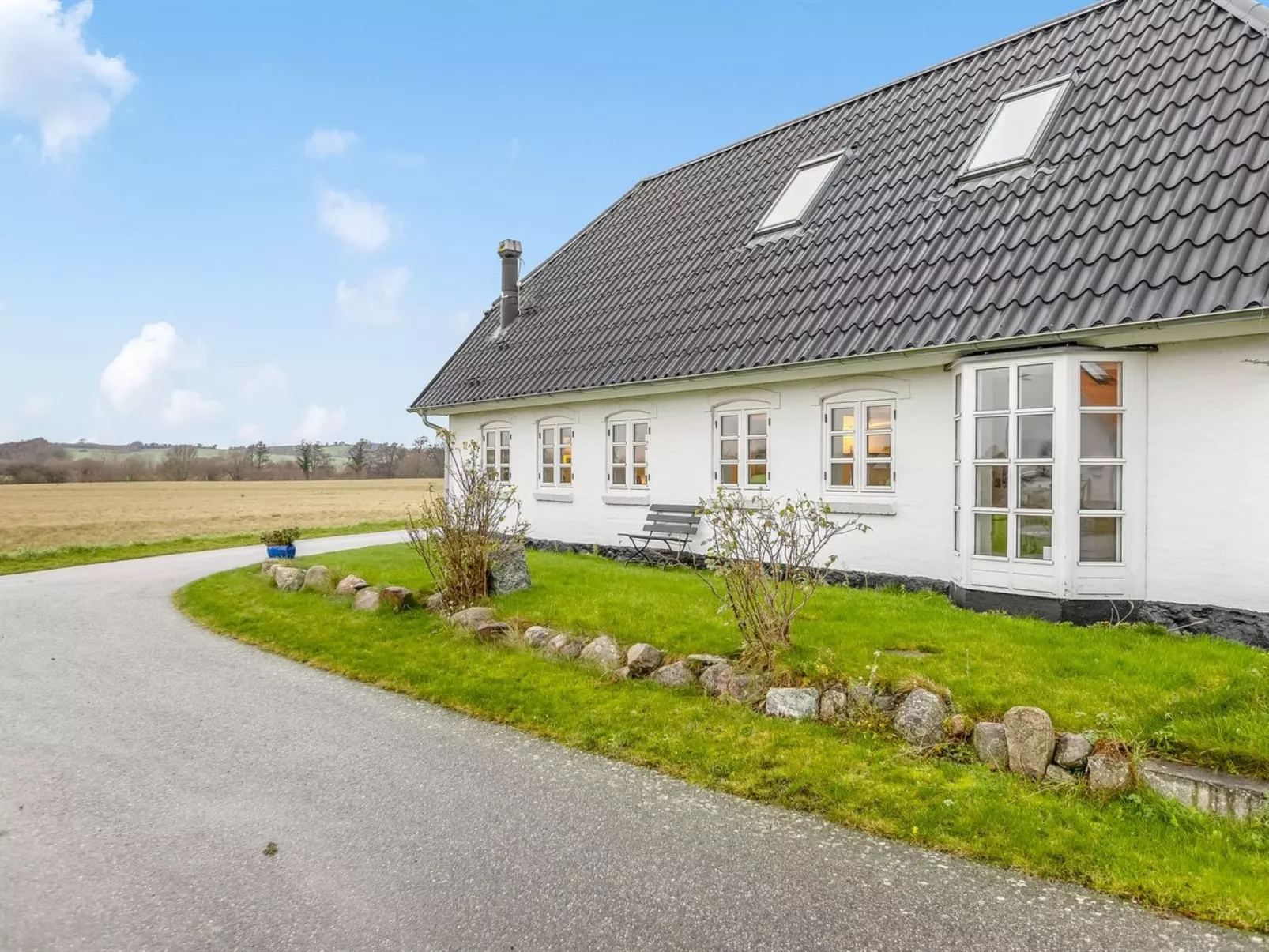 "Yorik" - 1.6km from the sea-Outside