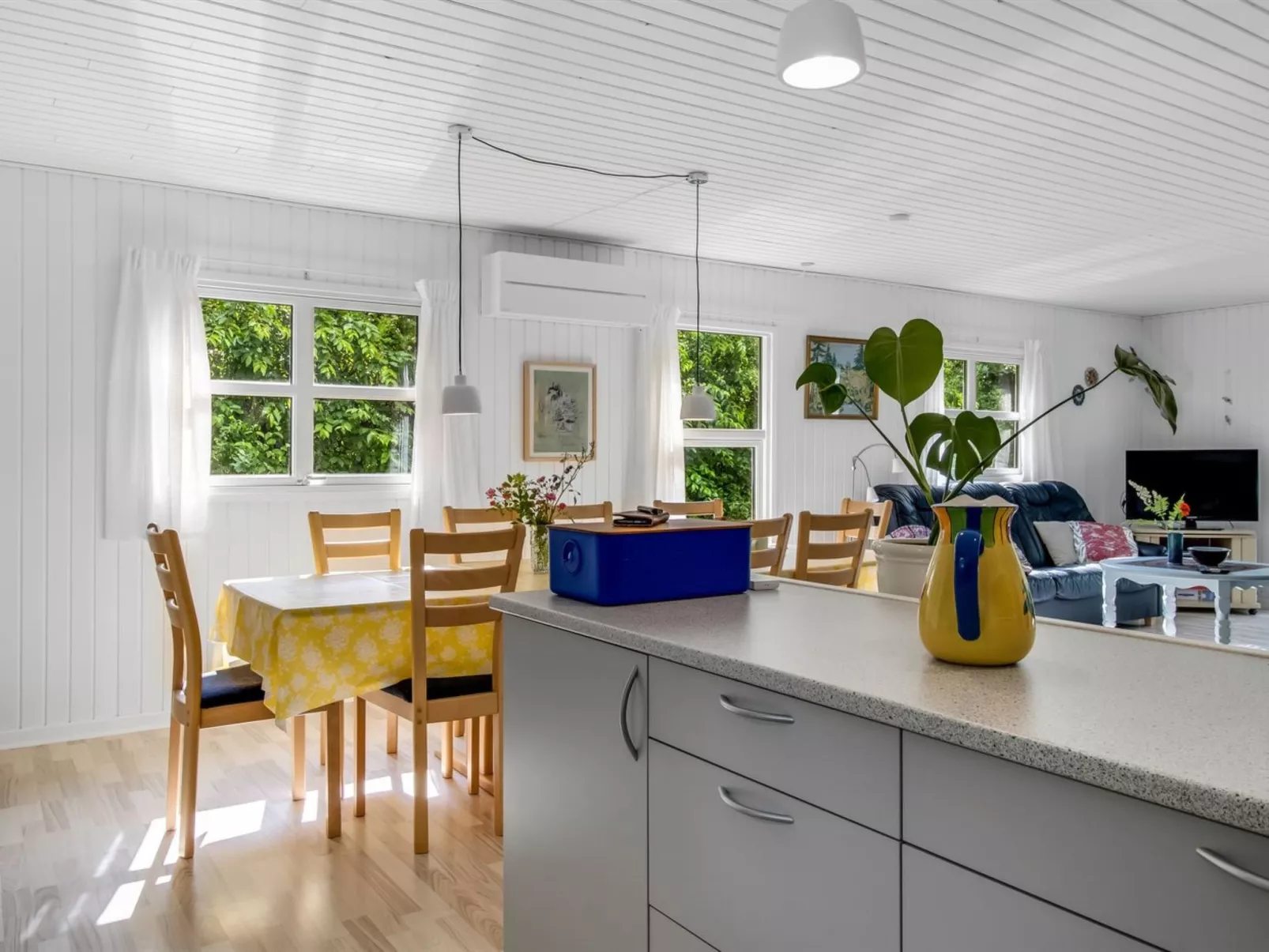 "Matias" - 30km from the sea-Drinnen