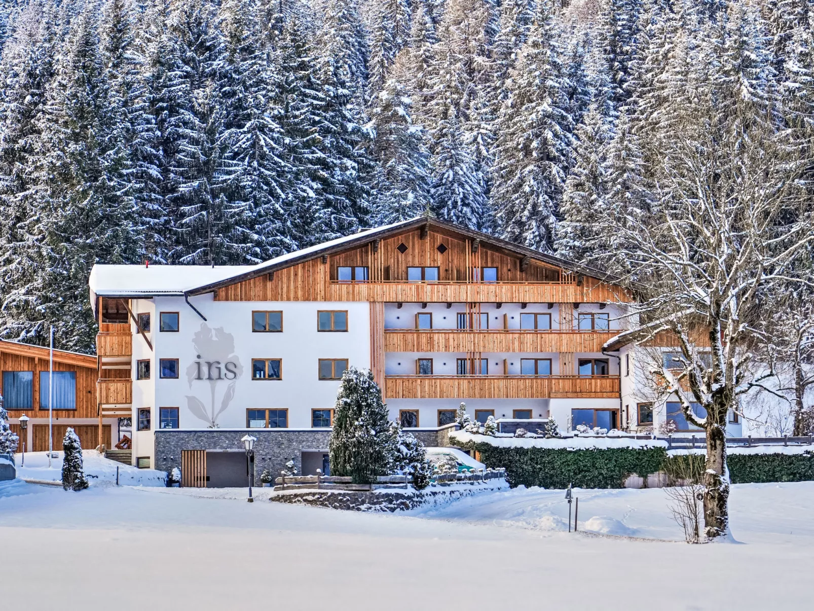 Aparthotel Iris-Dehors