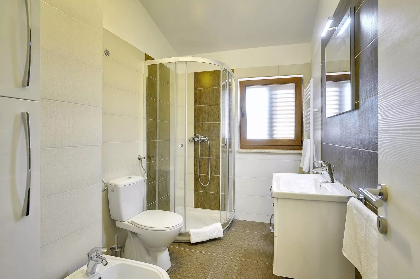 Villa Smrikve-Bathroom