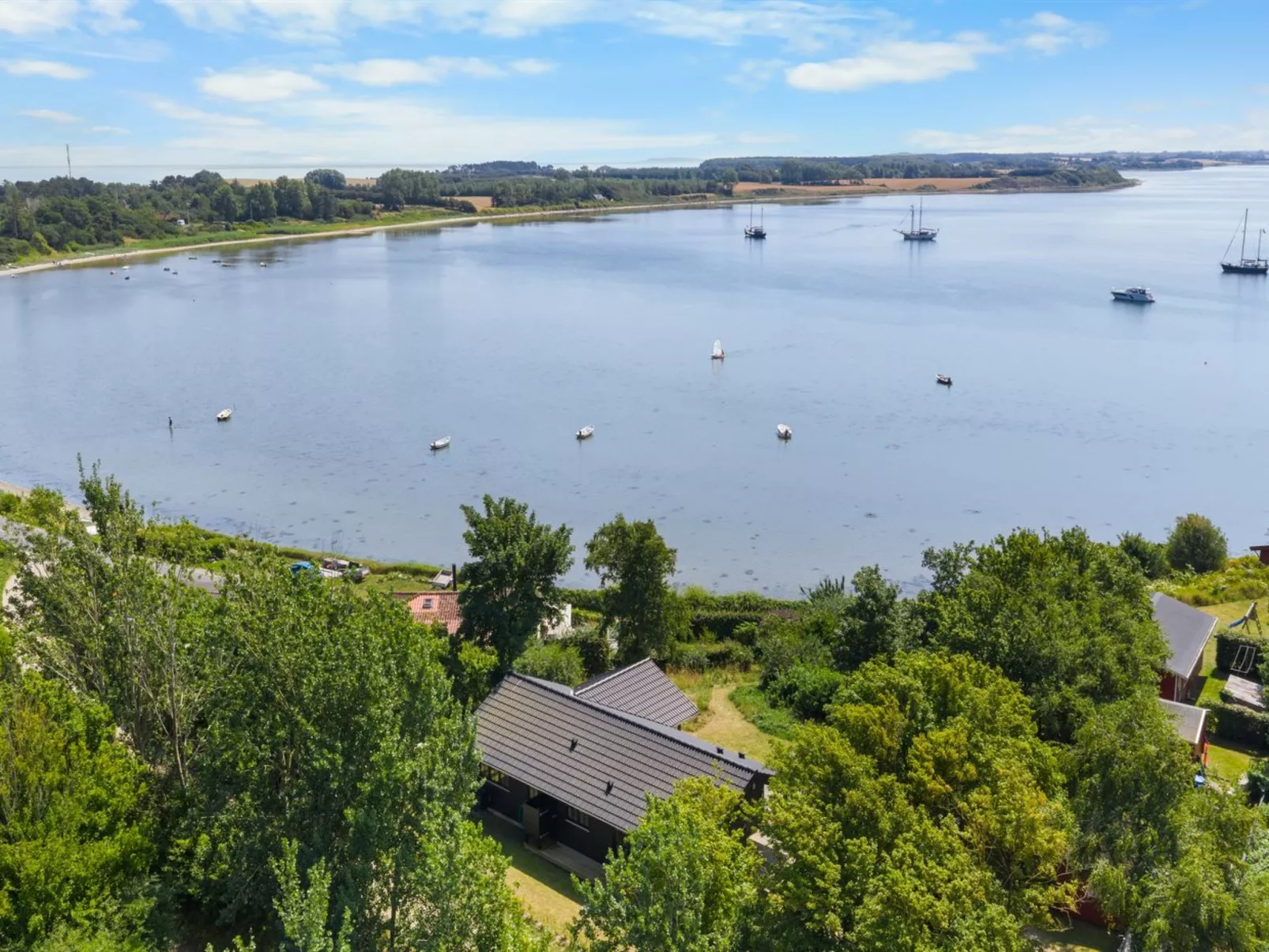 "Edvardsine" - 40m from the sea-Draußen