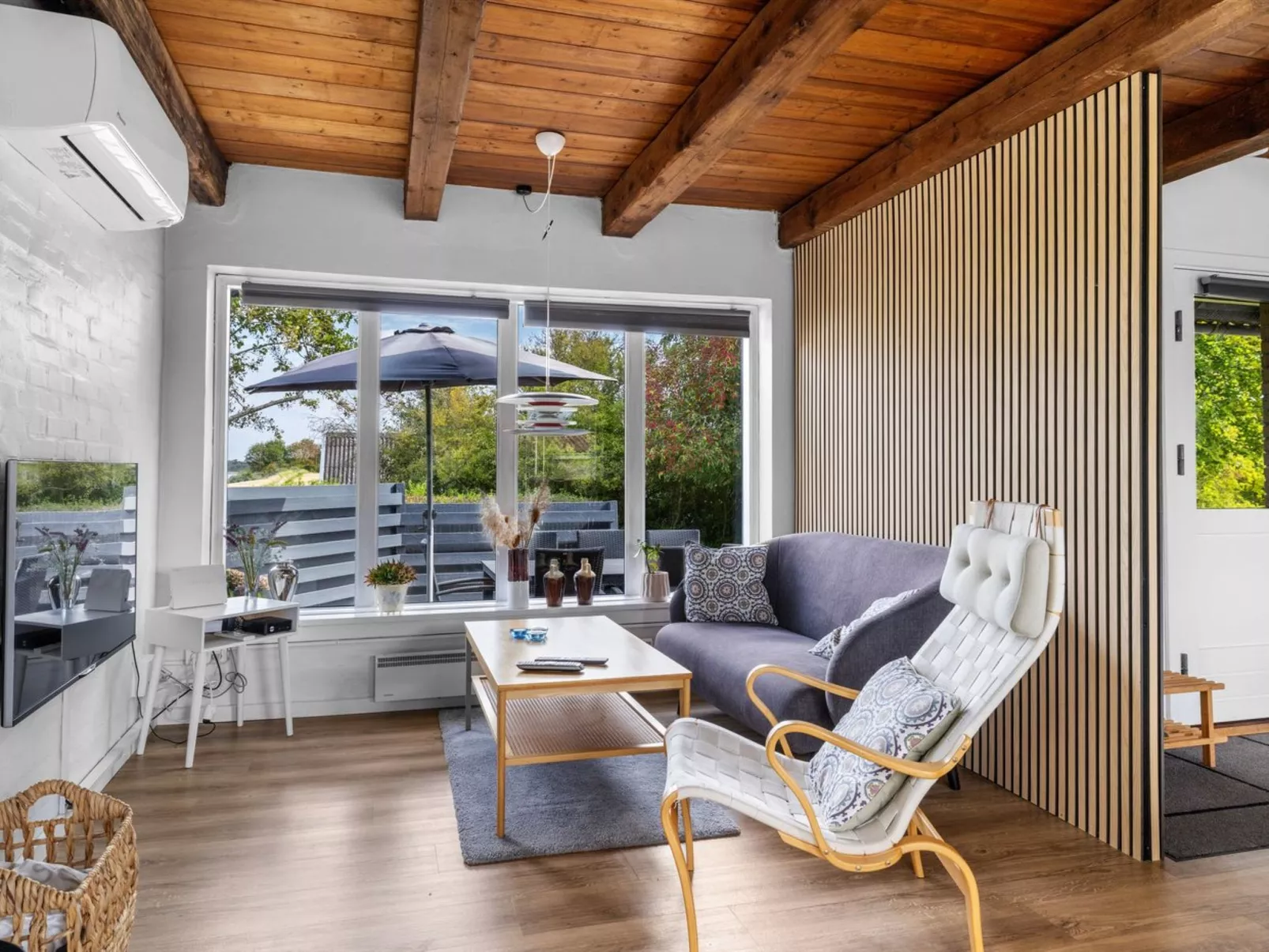 "Ina" - 210m from the sea-Drinnen