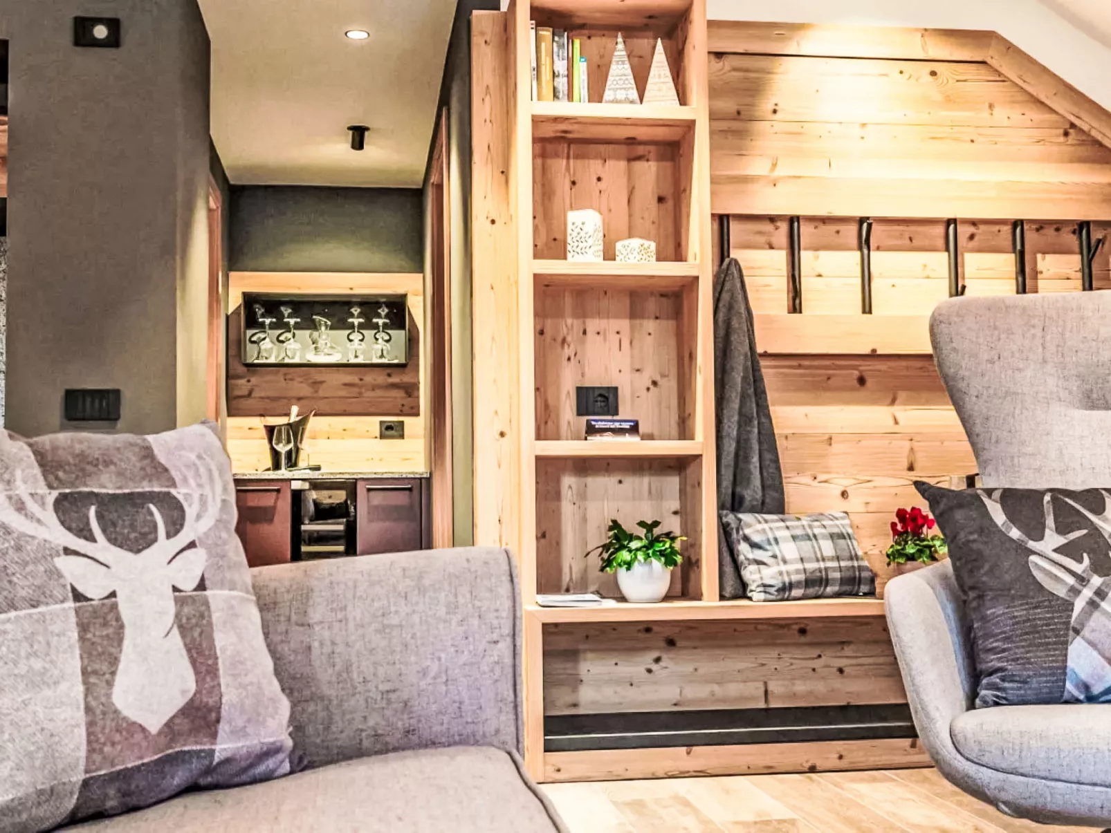 La Granda e la Piciola-Inside