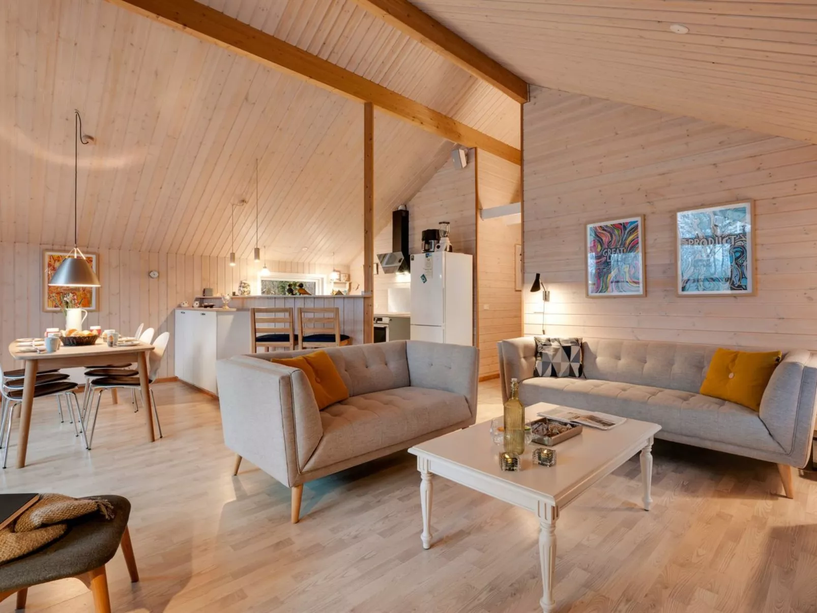 "Iorund" - 10km from the sea-Dedans