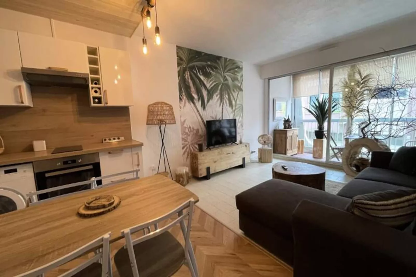 Résidence La M&eacute;diterran&eacute;e Appartement Au Coeur Du Village 50 M De La Plage-Untagged