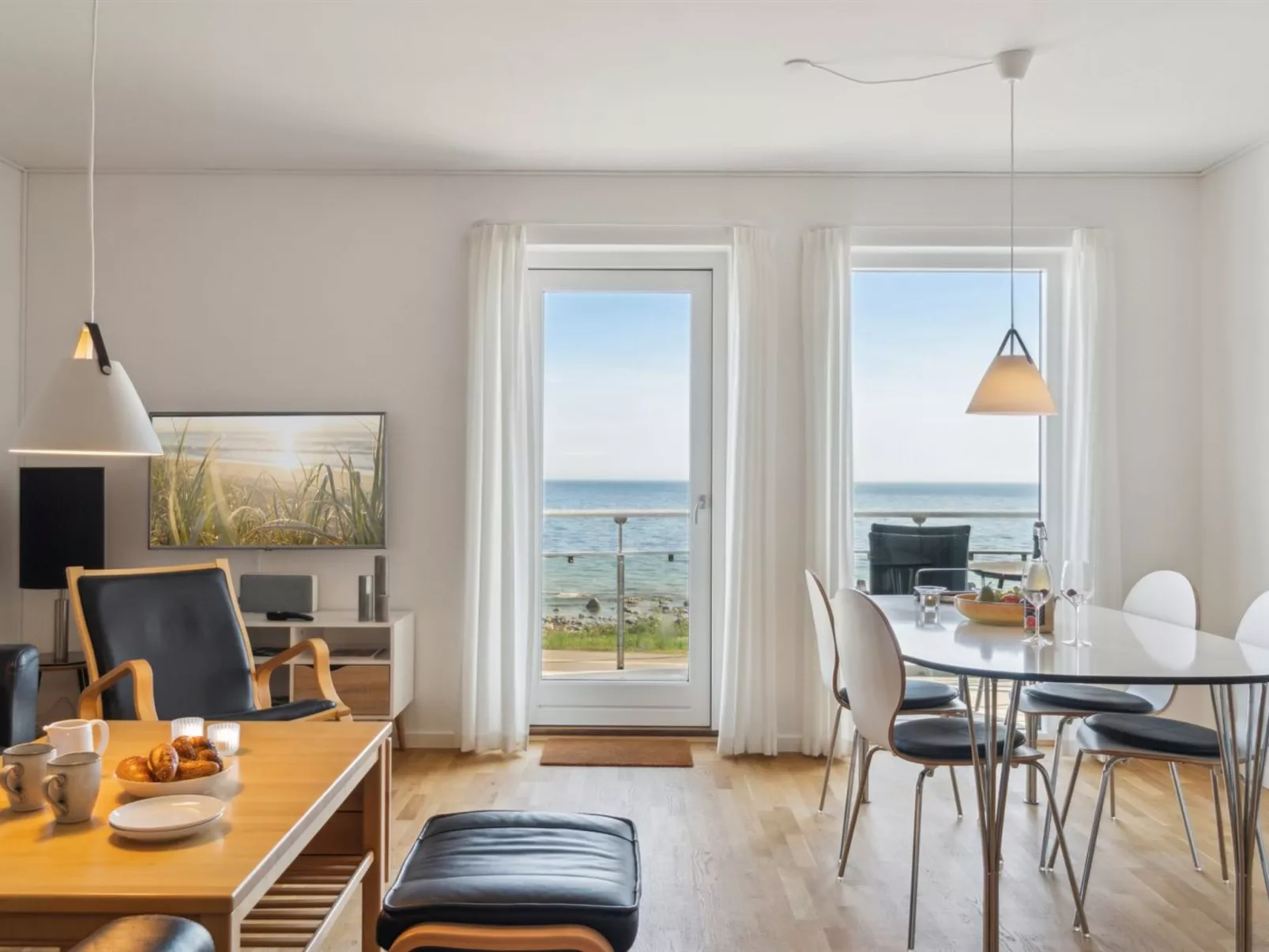 "Juna" - 50m from the sea-Drinnen