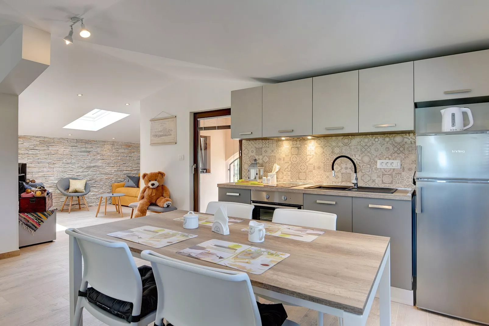 Jela-Kitchen