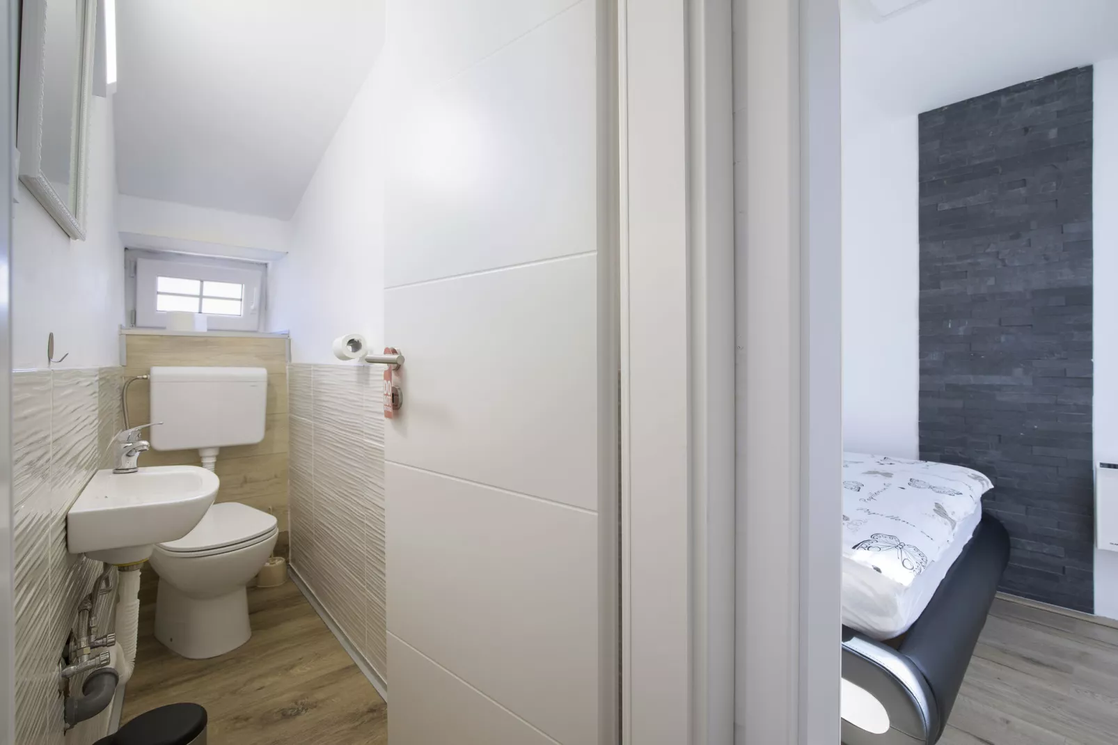 House Bernarda-Bathroom