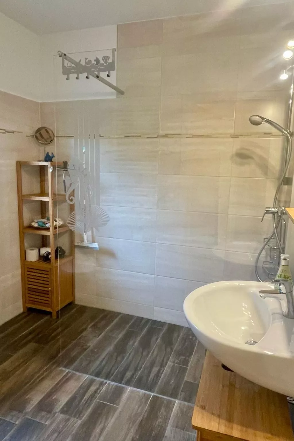 In Wischuer mit Terrasse, Grill und Garten - Image-tags.info