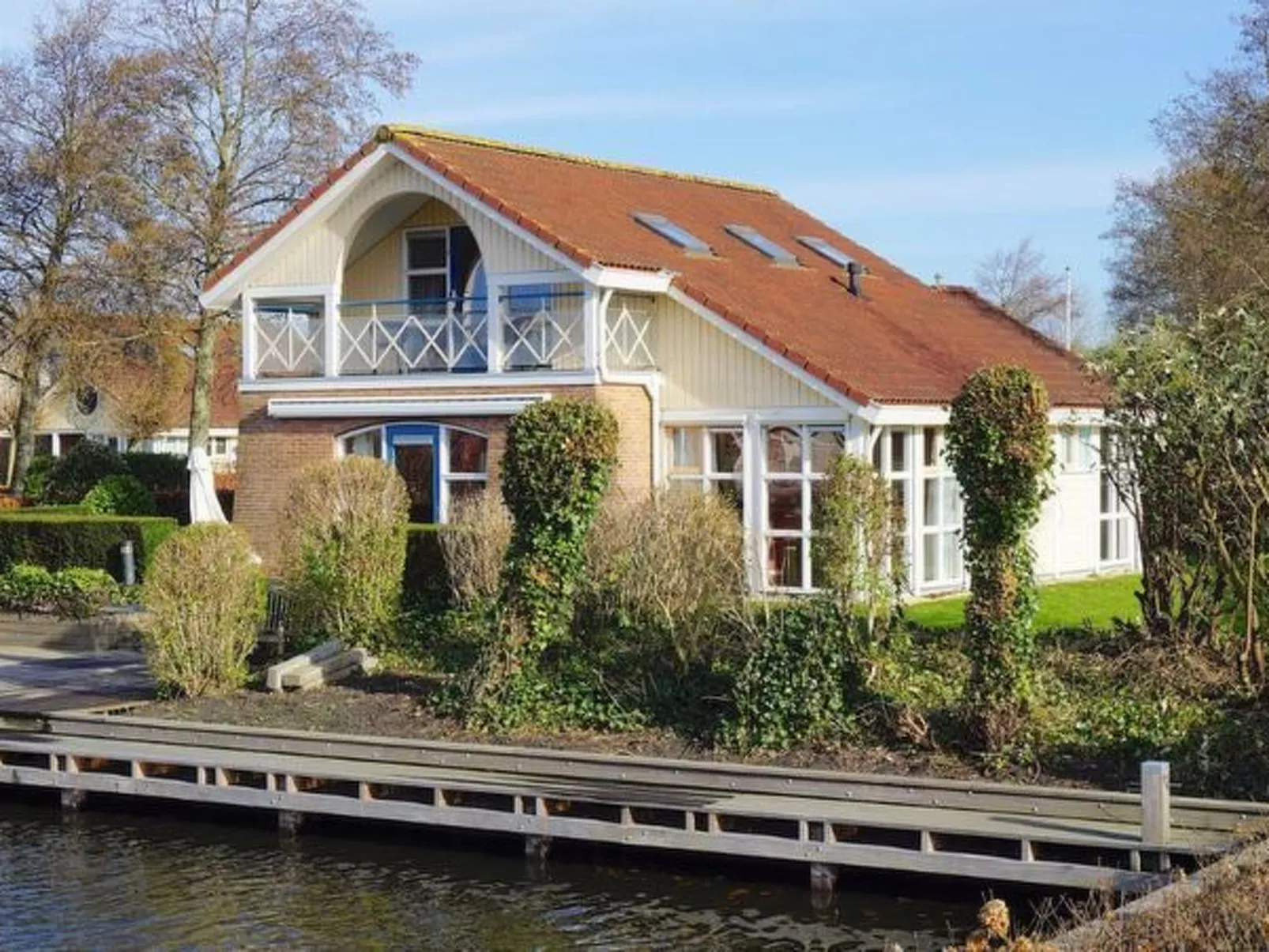 Ferienvilla Sudersee direkt am Wasser - Image-tags.info