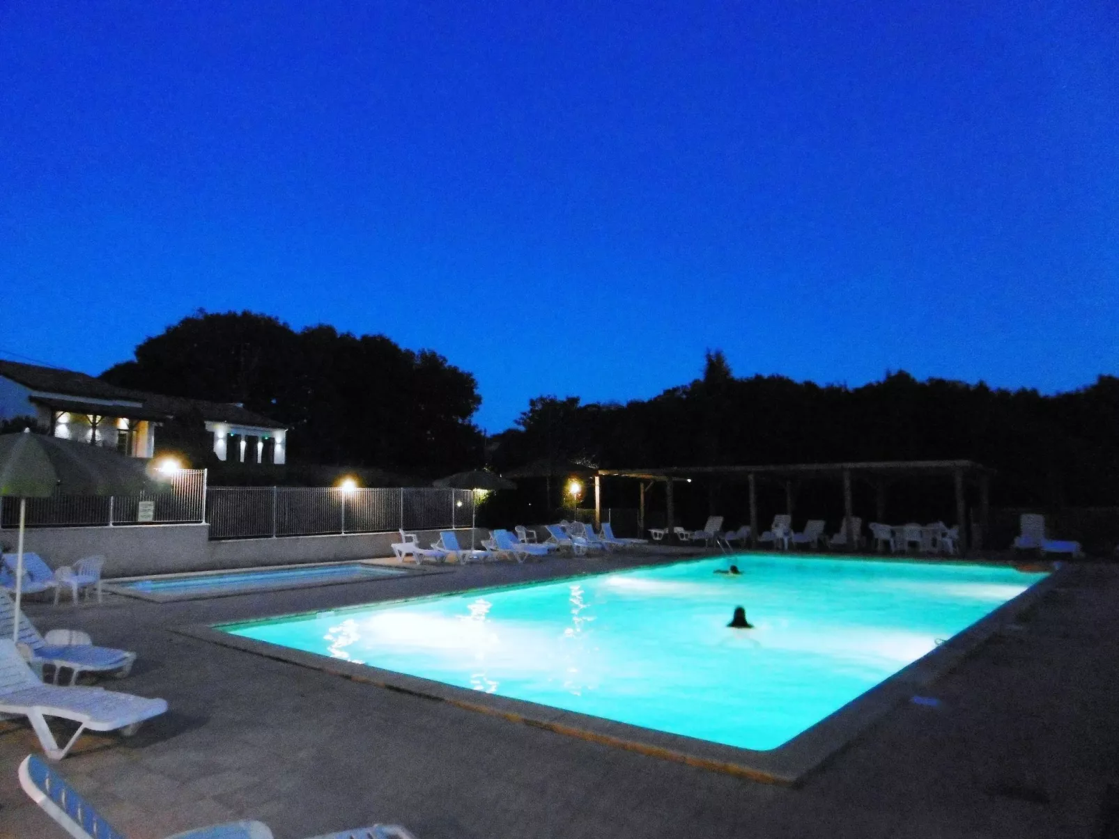 Domäne mit Jacuzzi - Dehors
