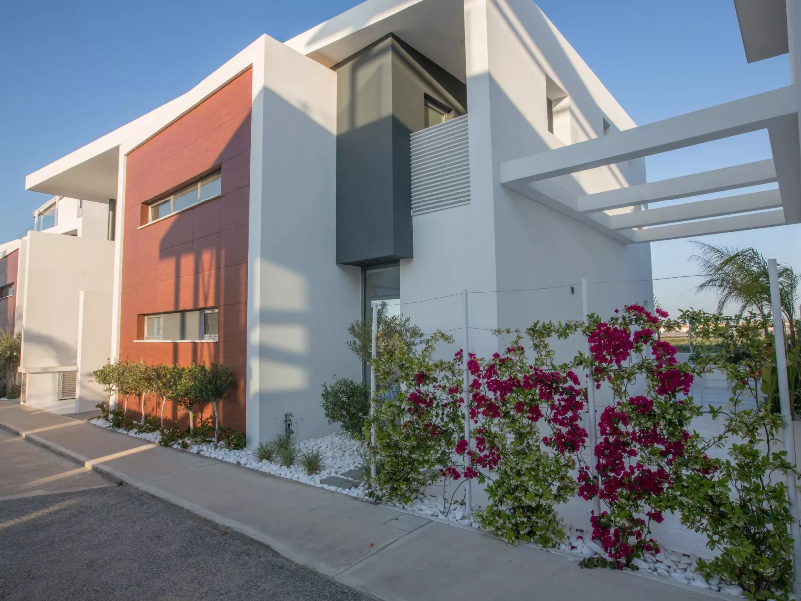 Neue, moderne 3-Schlafzimmer-Villa mit privatem Pool - Image-tags.info