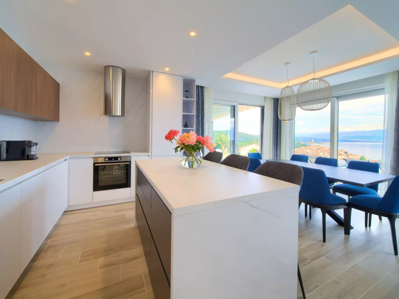 Luxuriöse Villa mit Pool und fantastischem Meerblick - Image-tags.info