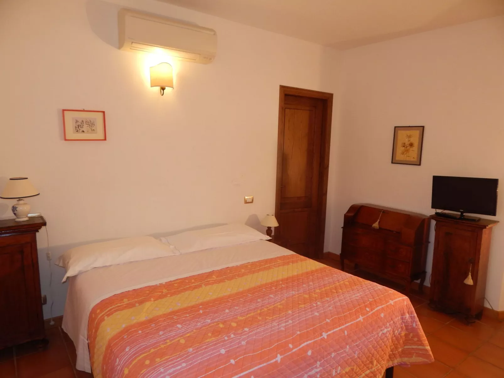 Dreizimmerwohnung für 4 Personen 3 km vom Zentru - Image-tags.info