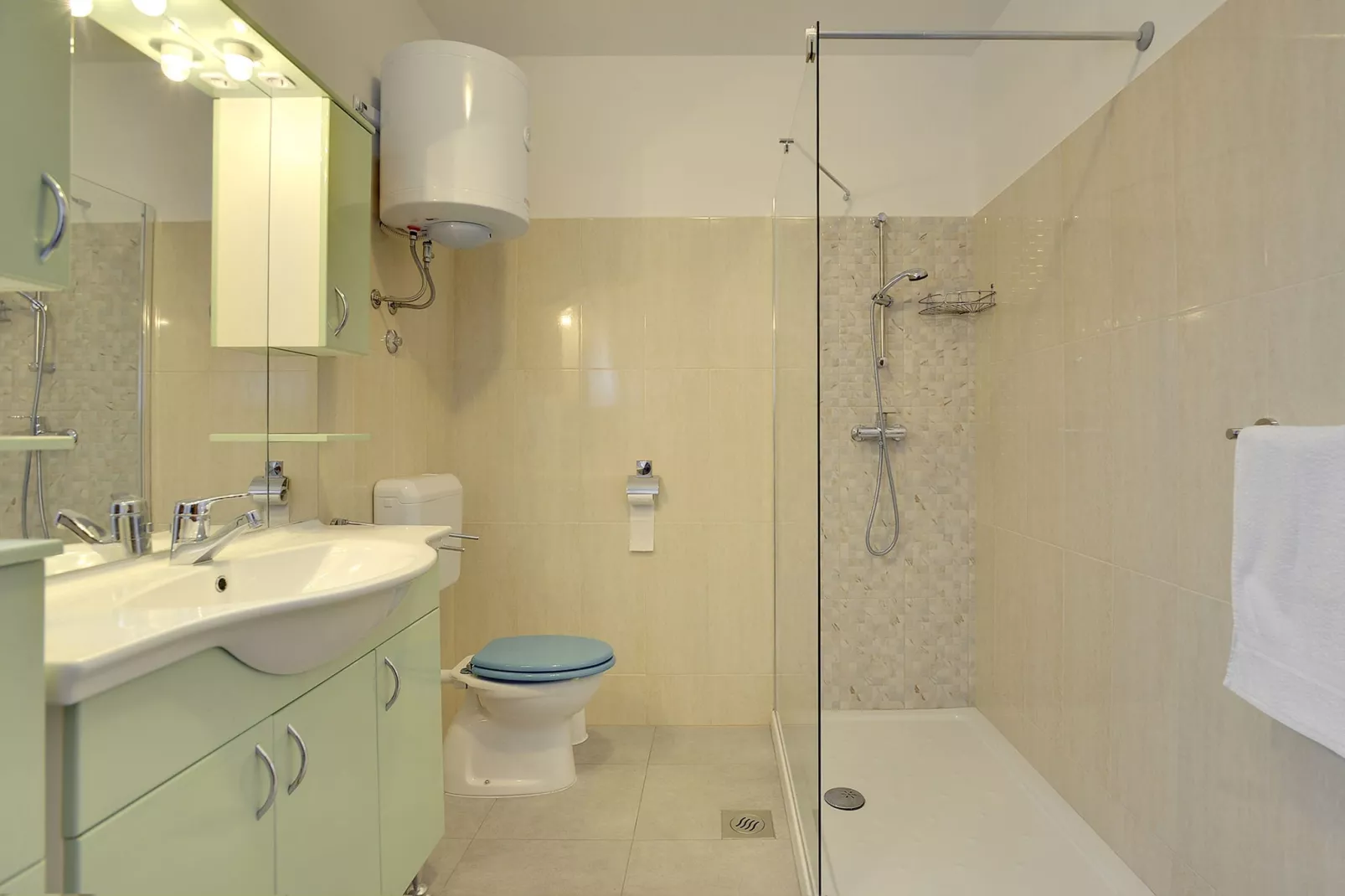Danilo-Bathroom