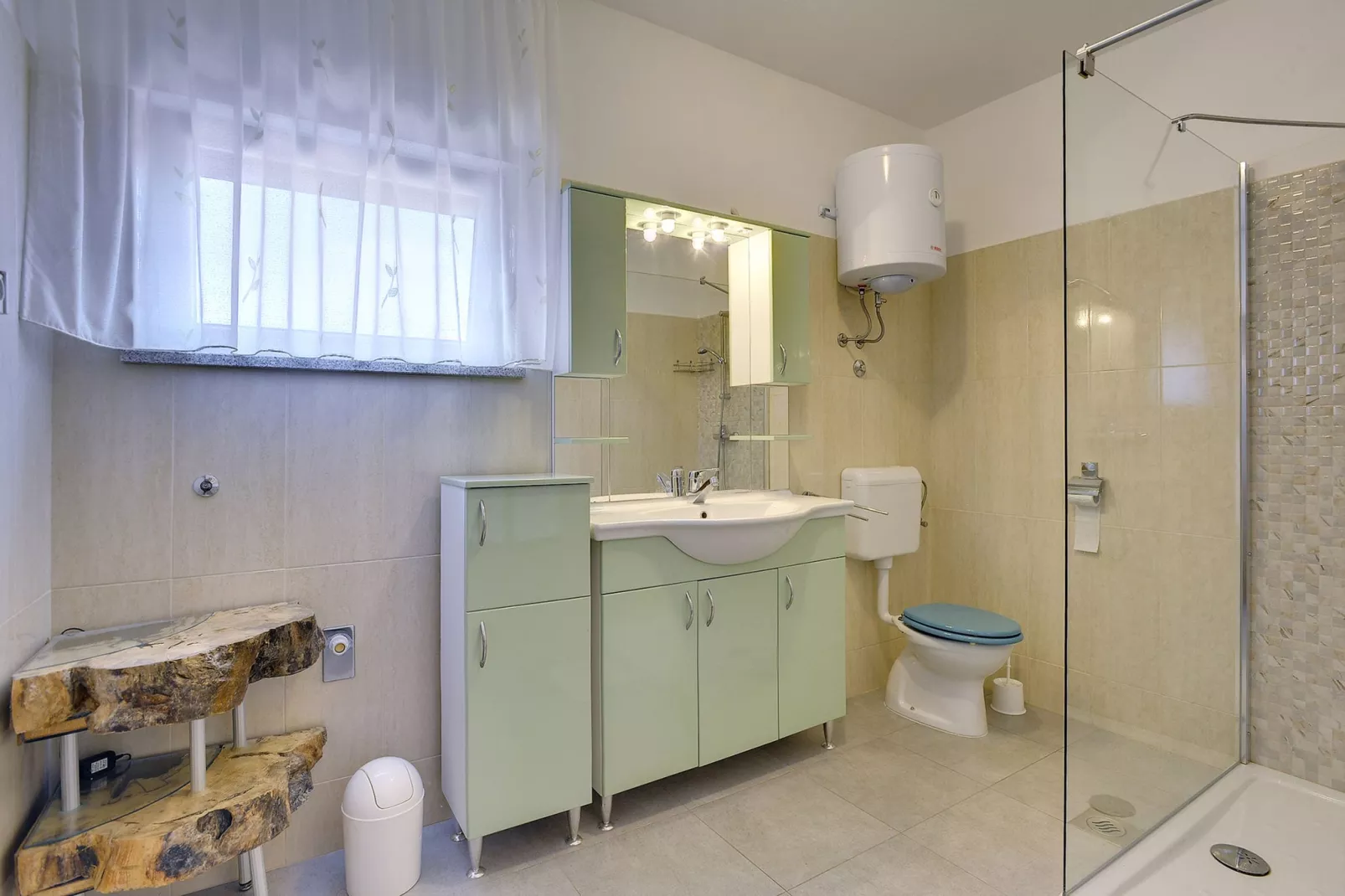 Danilo-Bathroom