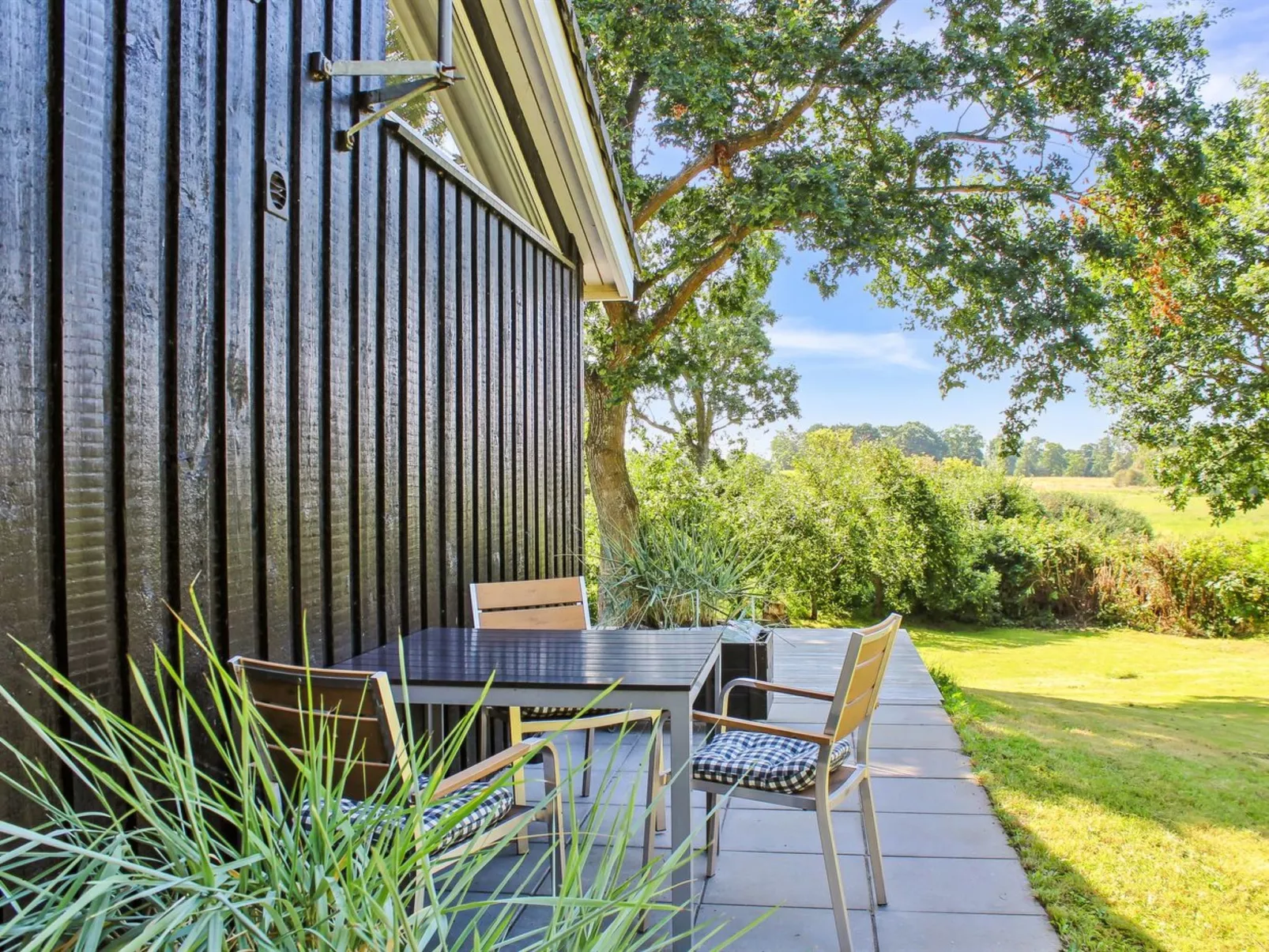 "Lilla" - 120m from the sea - Draußen