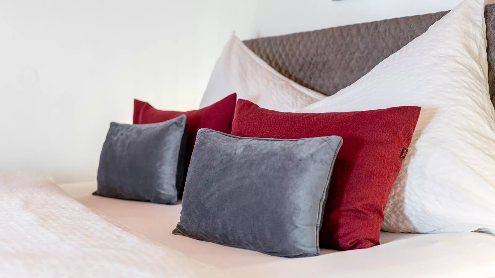 Rosalie-Lorena-Bedroom