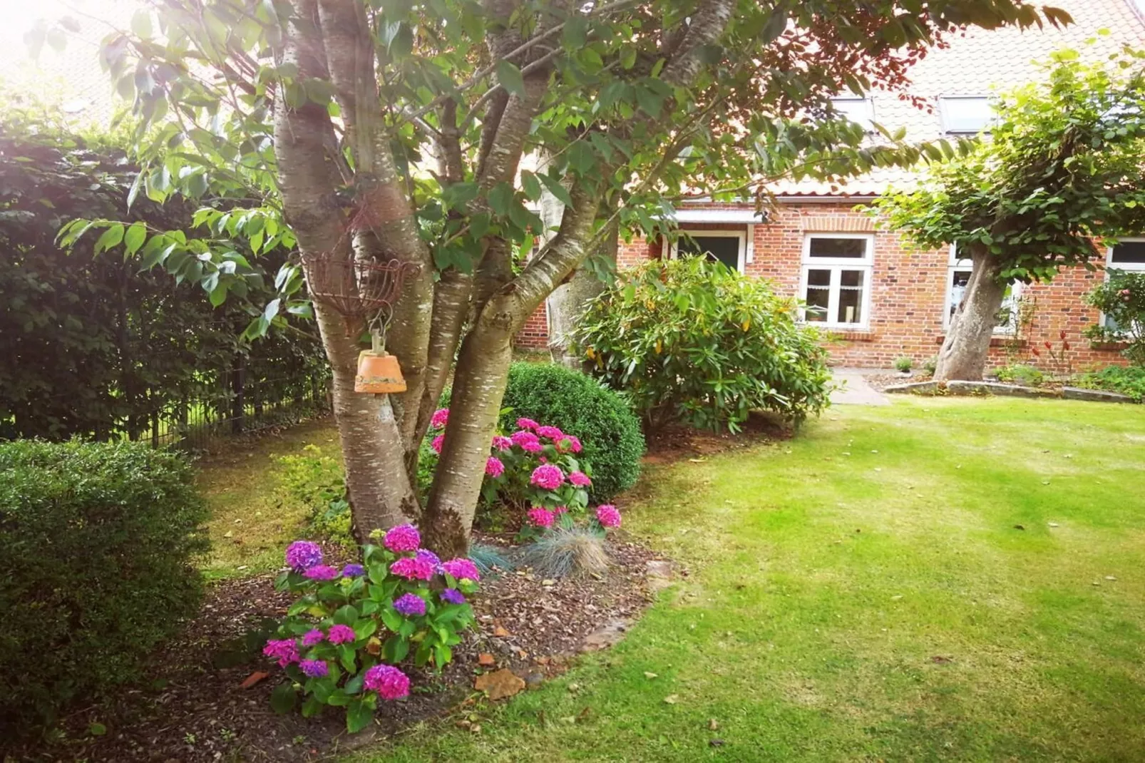 389318-Gardens in summer