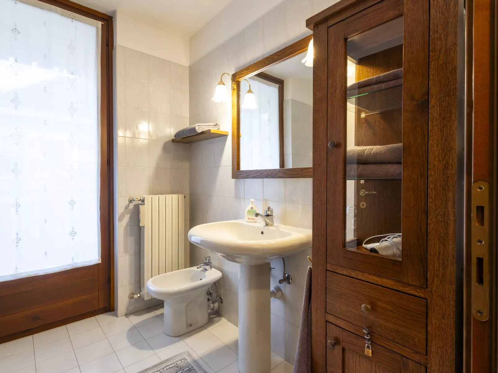 Monte Confinale Terrace View-Inside