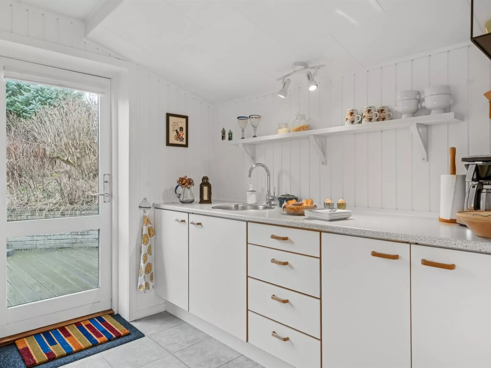 "Annemone" - 900m from the sea-Dedans