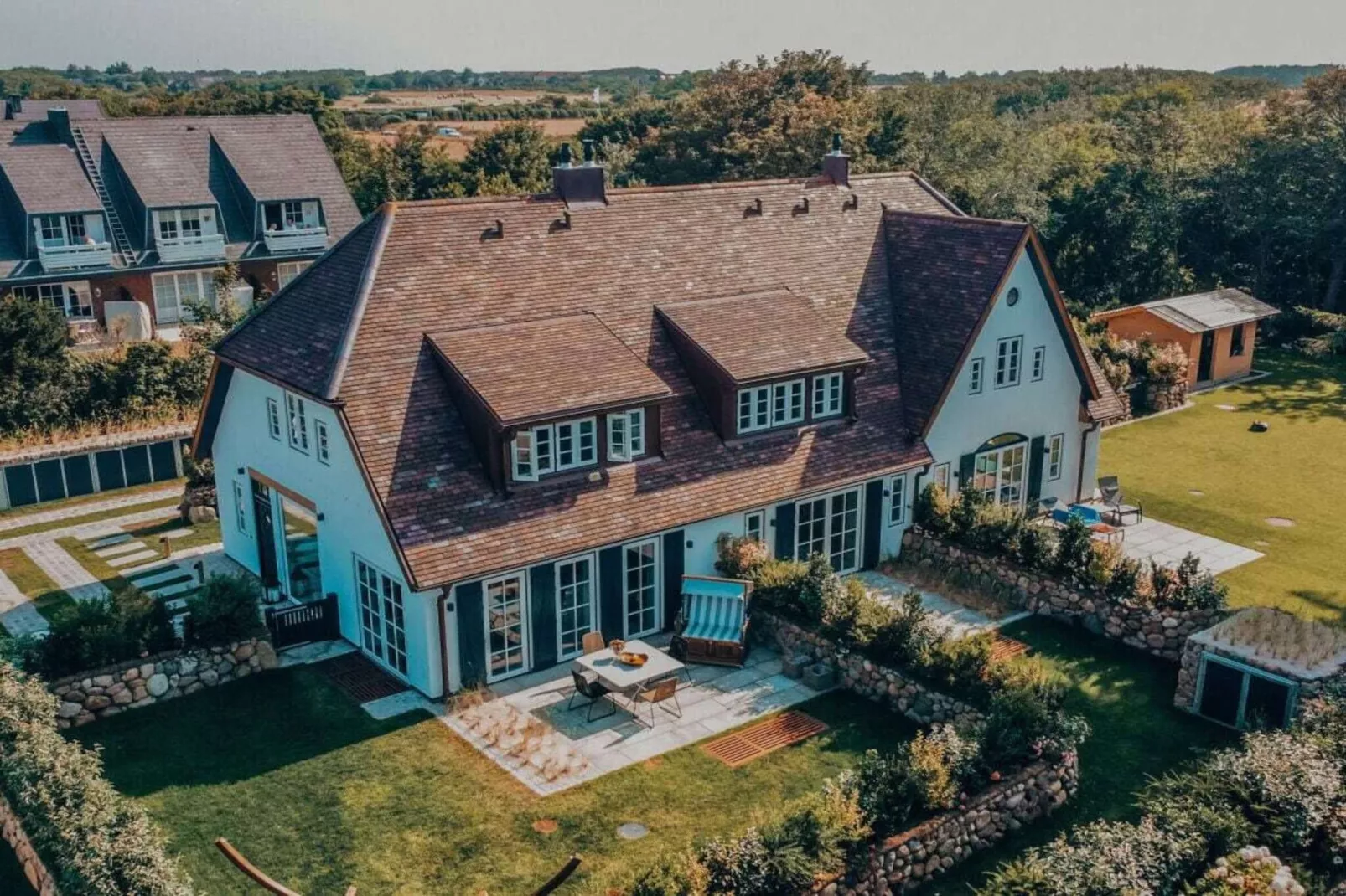 403944-Extérieur été